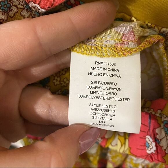 Lily Rose Short Sleeve Cross Back Romper - Picture 14 of 14